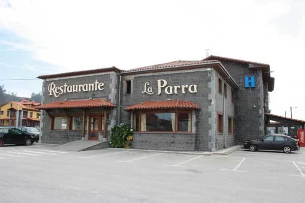 Hotel Restaurante La Parra La Franca Bagian luar foto