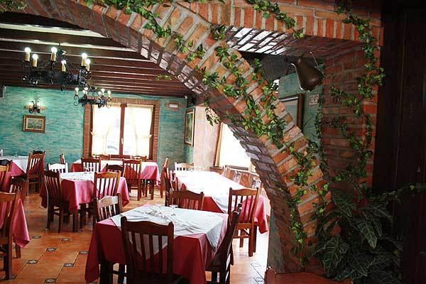 Hotel Restaurante La Parra La Franca Bagian luar foto