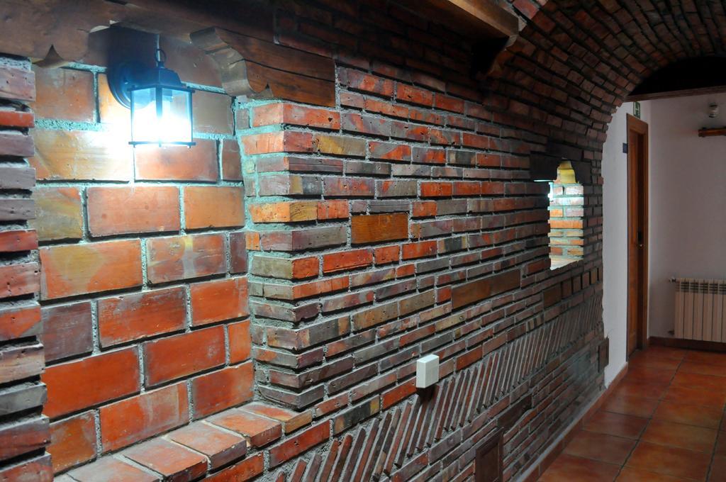 Hotel Restaurante La Parra La Franca Bagian luar foto