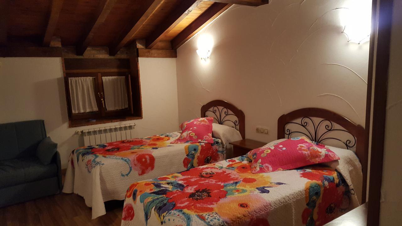 Hotel Restaurante La Parra La Franca Bagian luar foto